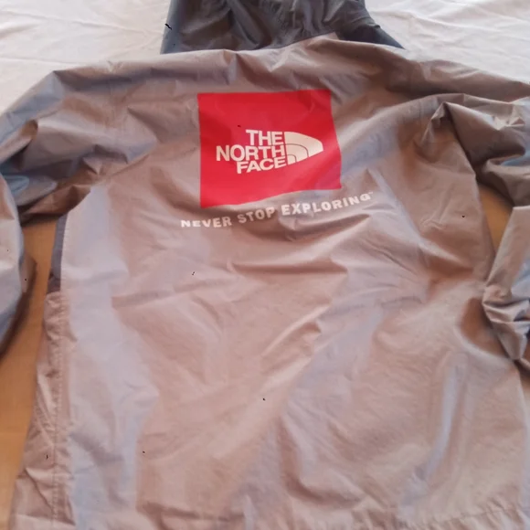 North Face shell - Picture 2 of 2